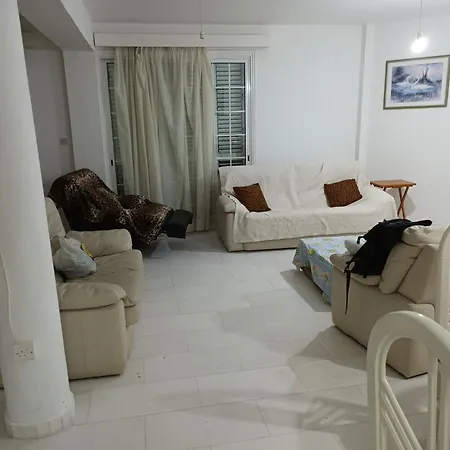 Extra Big 4 Bedroom Vill, Across The Road Voroklini