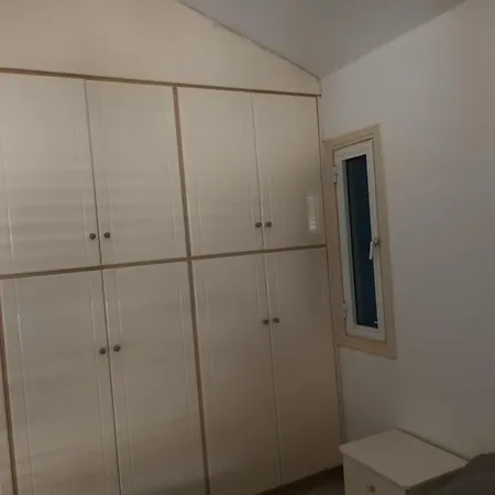 Extra Big 4 Bedroom Vill, Across The Road * Voroklini
